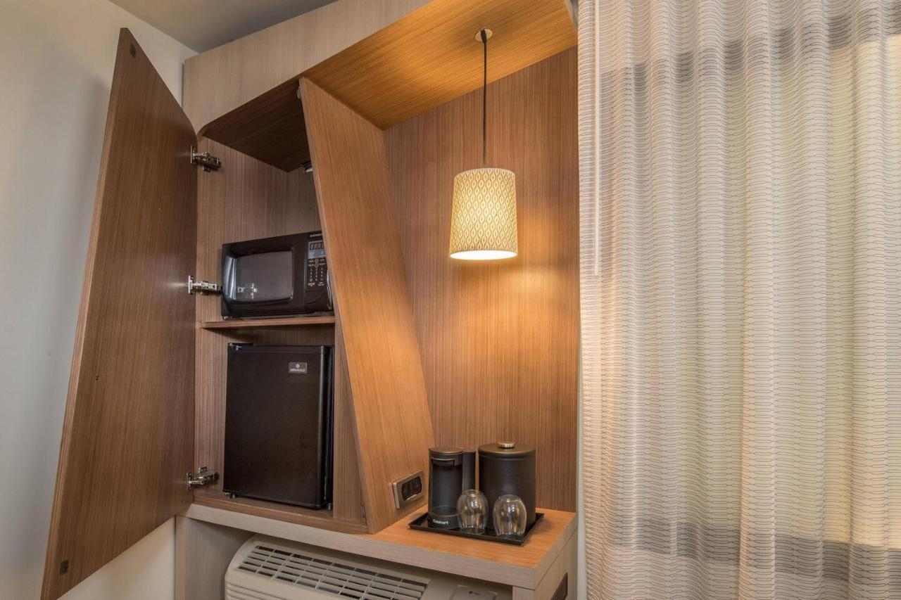 Courtyard By Marriott Mesa At Wrigleyville West Εξωτερικό φωτογραφία
