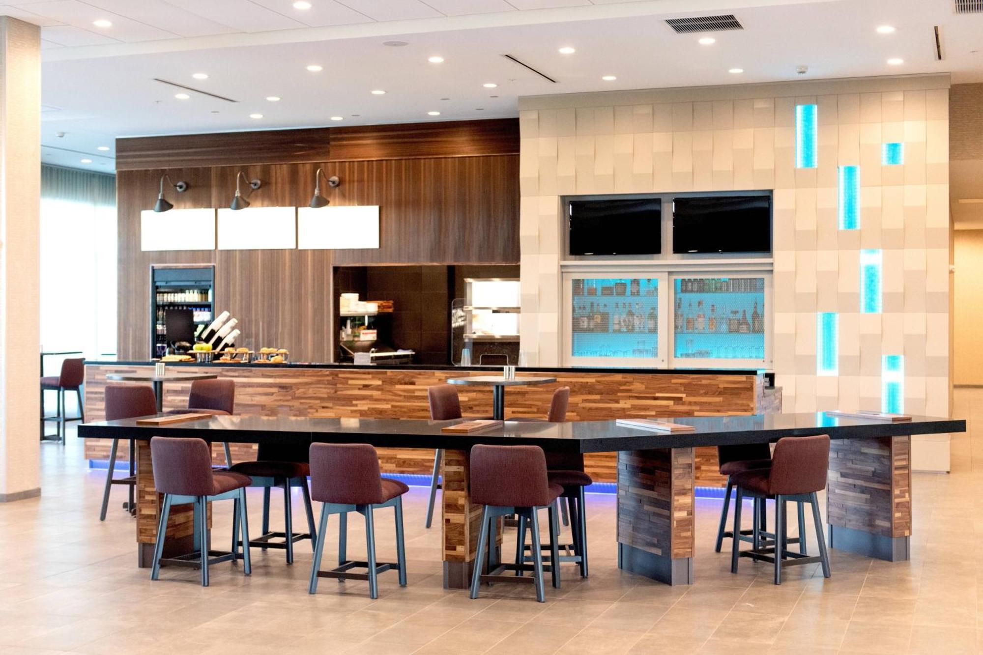 Courtyard By Marriott Mesa At Wrigleyville West Εξωτερικό φωτογραφία